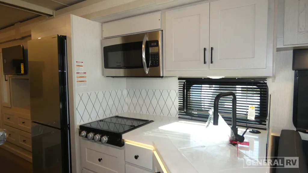 2027 Nexus Maximus 32MX, Photos photo 6