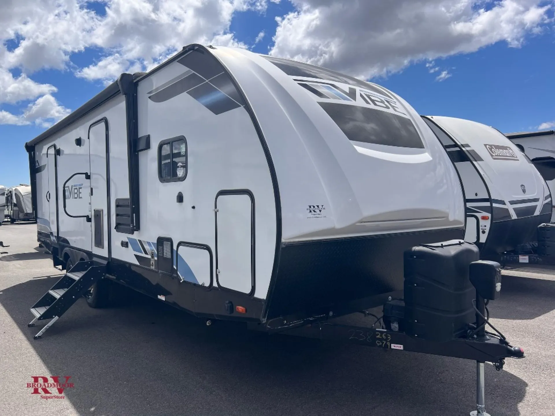 2021 Forest River Vibe 27FK - Photo 2