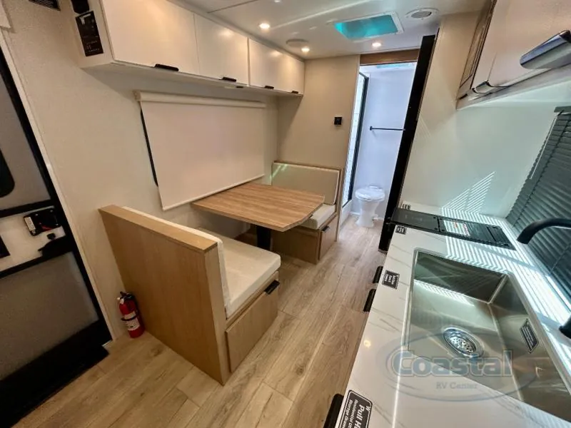 2026 Winnebago Micro Minnie 2000FRB - Photo 4