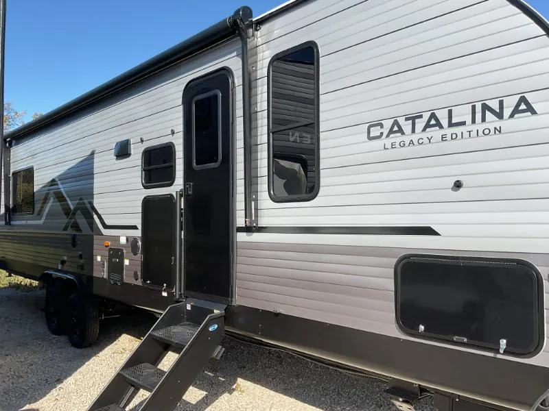 2027 Coachmen Catalina Legacy Edition 333DBDSCK, Photos photo 51