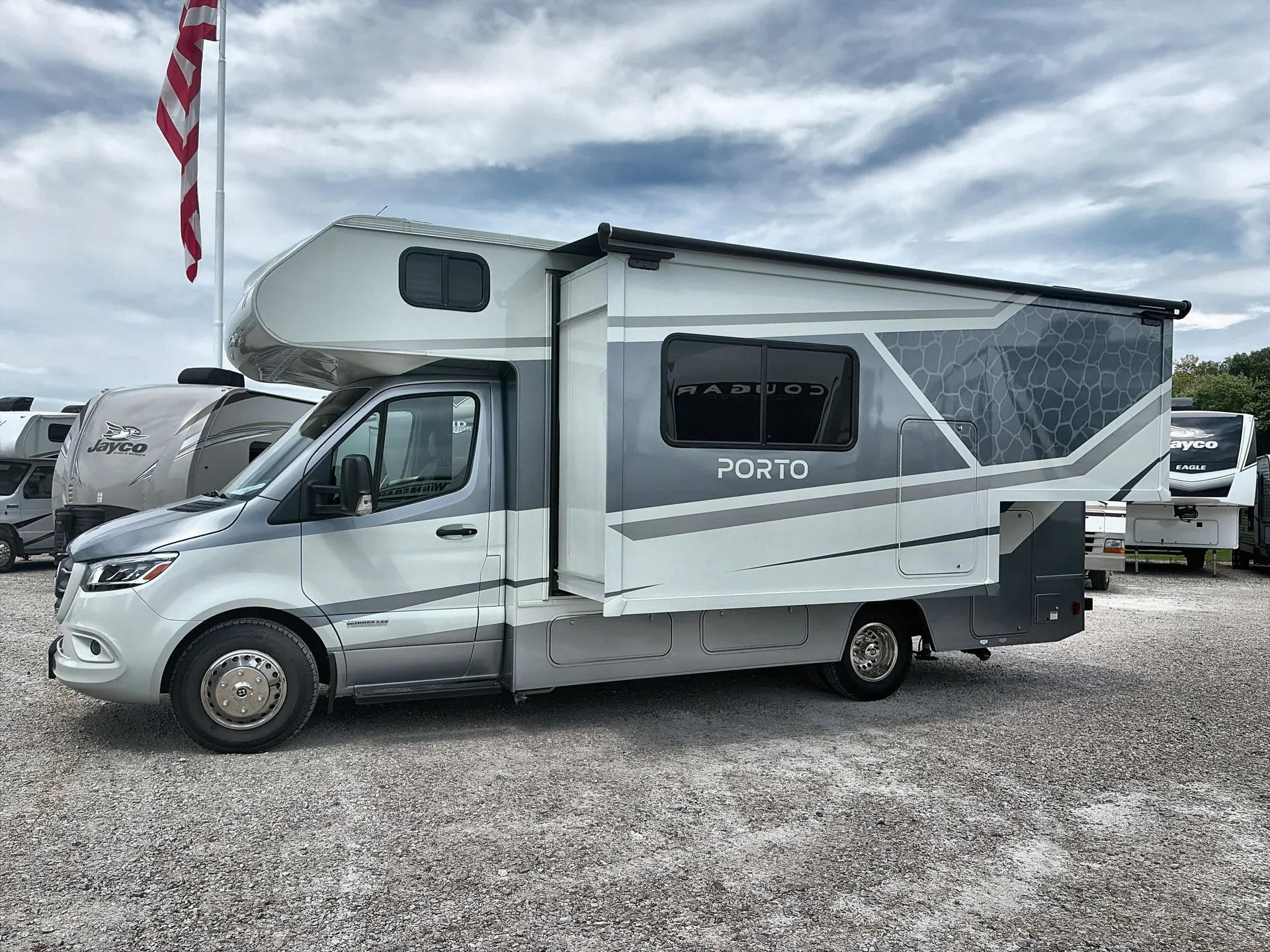 2024 Winnebago Porto 24P - Photo 2