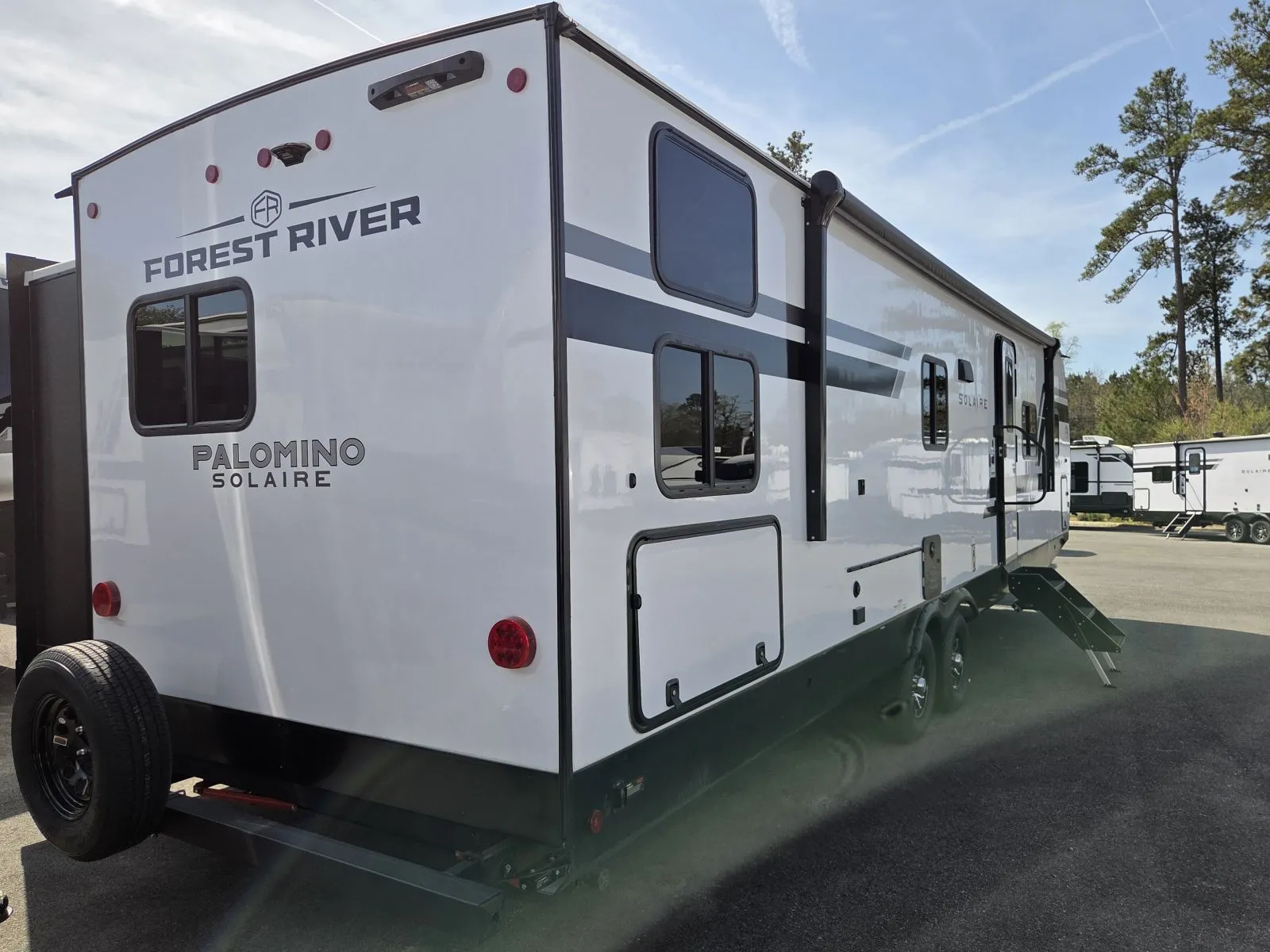2026 Forest River Solaire 3200TSBH - Photo 4