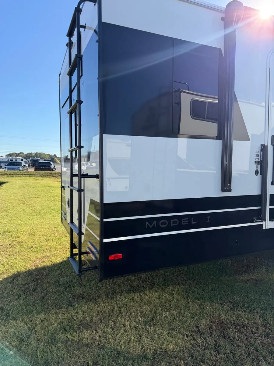 2027 Brinkley Model I 290, Photos photo 6