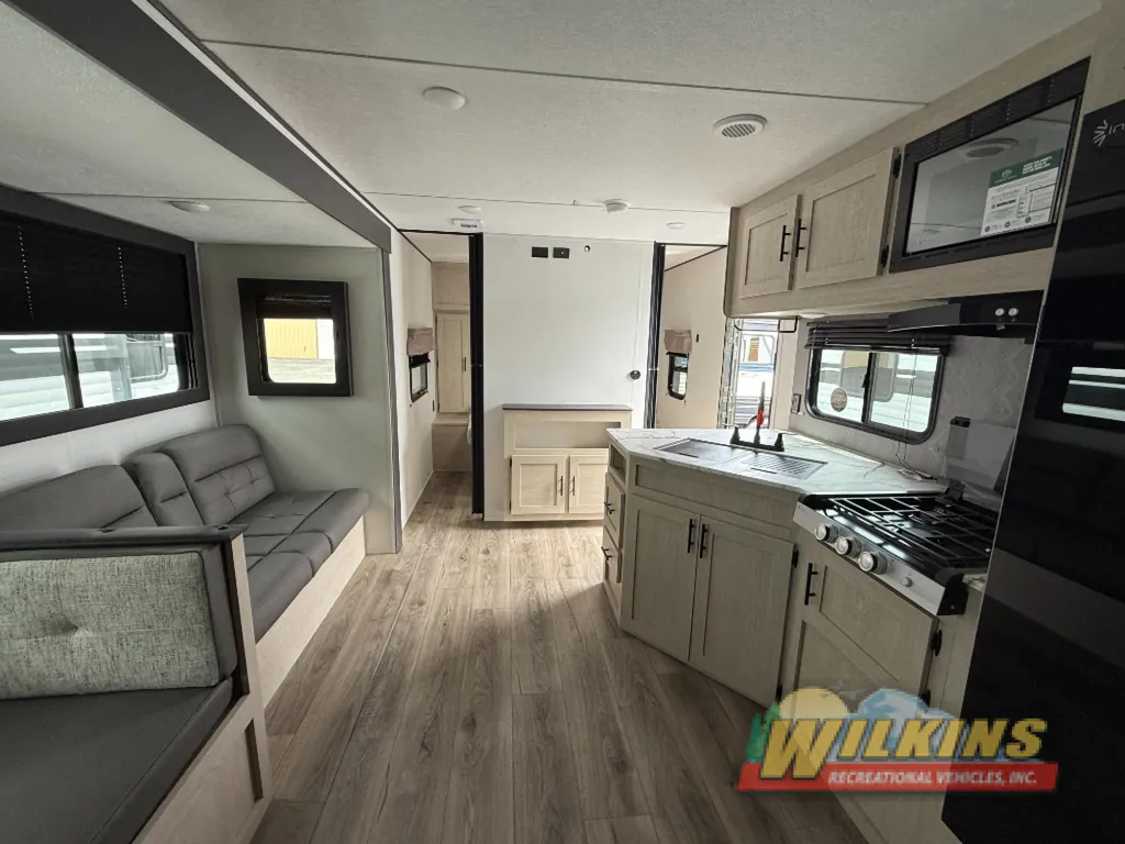 2026 Shasta RVs i-5 Edition 527BHS, Photos photo 8