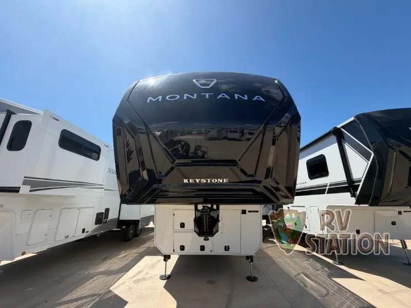 2027 Keystone Montana 3900RK - Photo 2