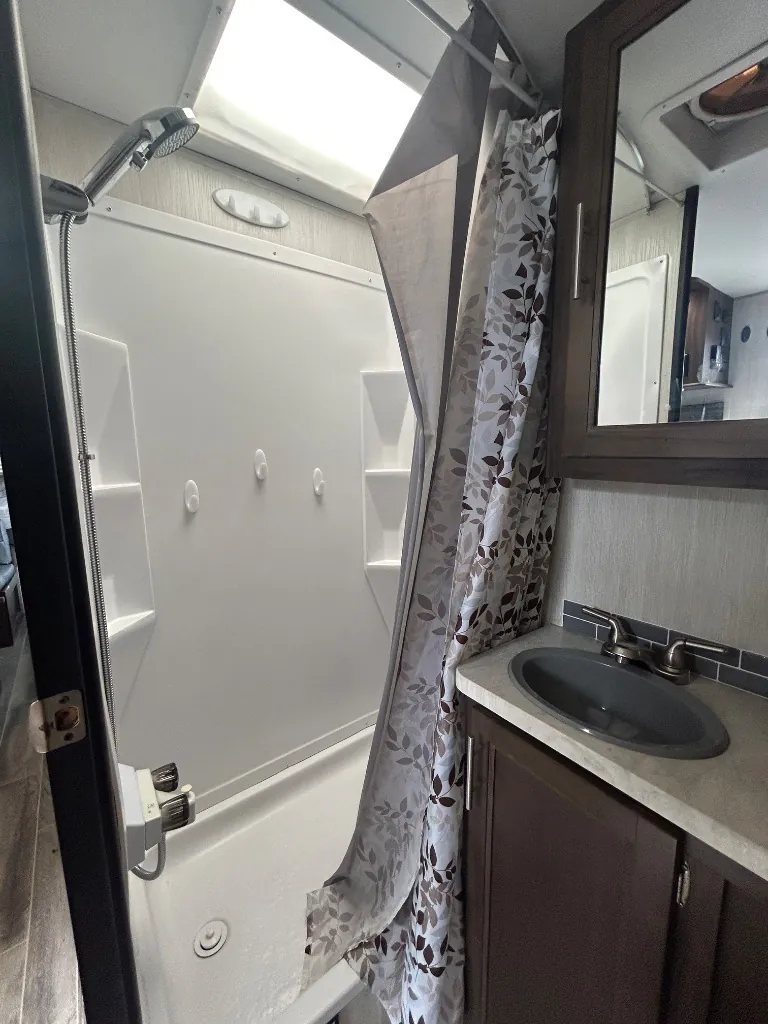 2019 Forest River Cherokee Grey Wolf 19SM, Photos photo 21