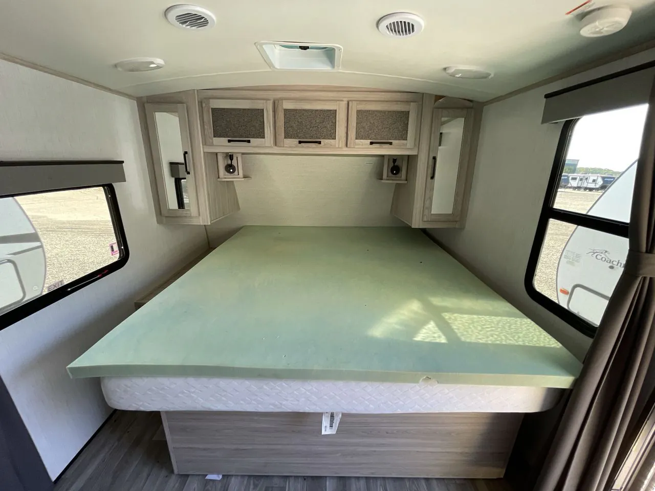 2023 Cruiser RV Twilight Signature TWS-2280 - Photo 2
