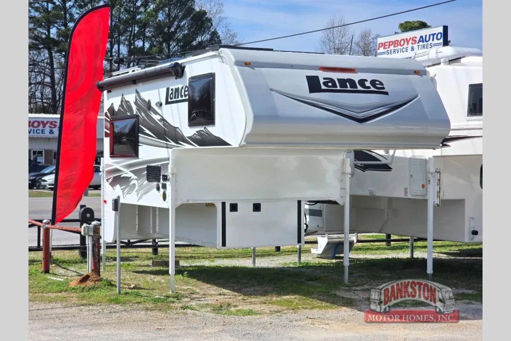 2026 Lance Lance Truck Campers 850 - Main photo
