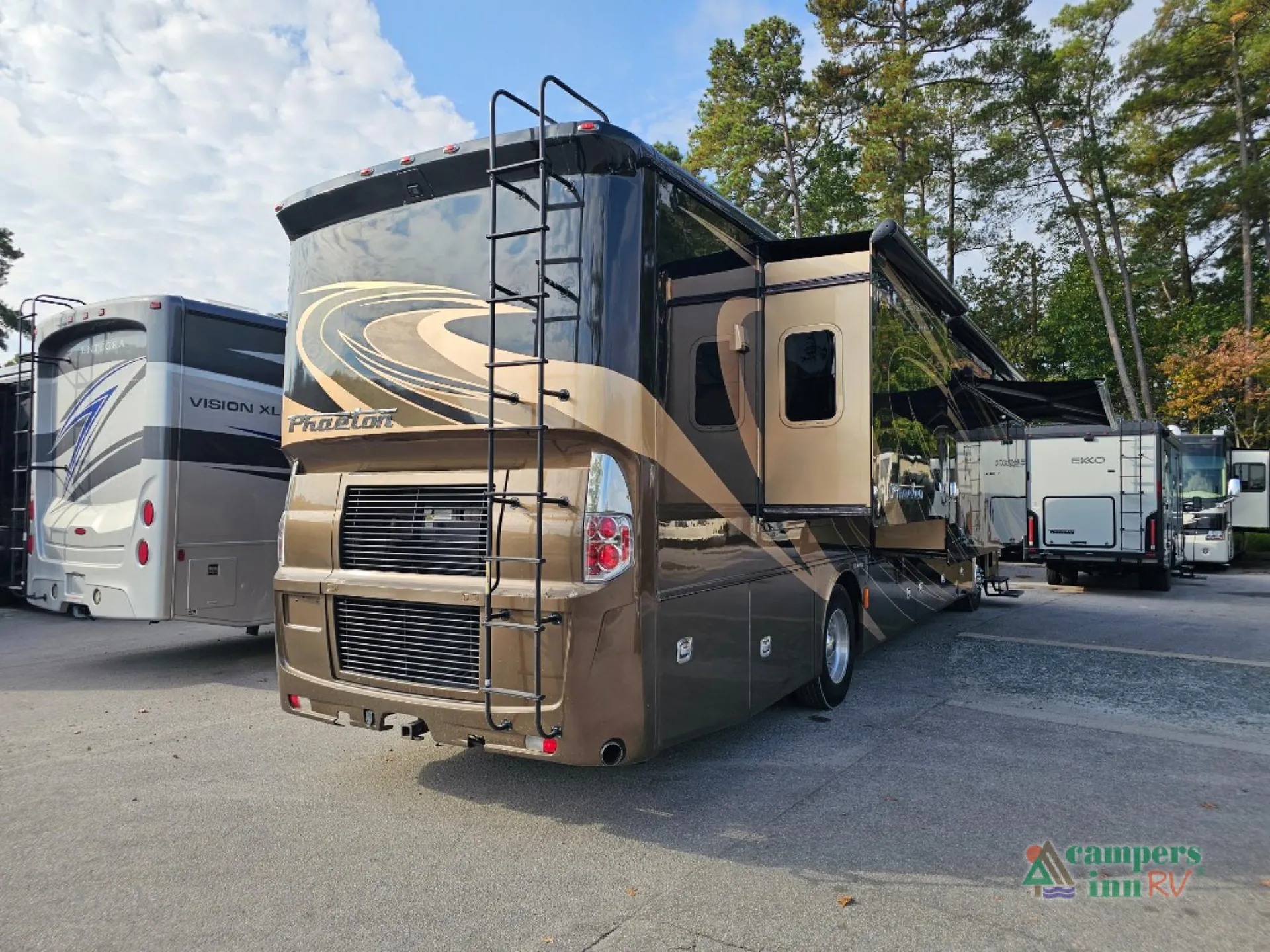 2016 Tiffin Phaeton 40 AH - Photo 4