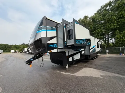 2024 Heartland Cyclone 4118 - Photo 4