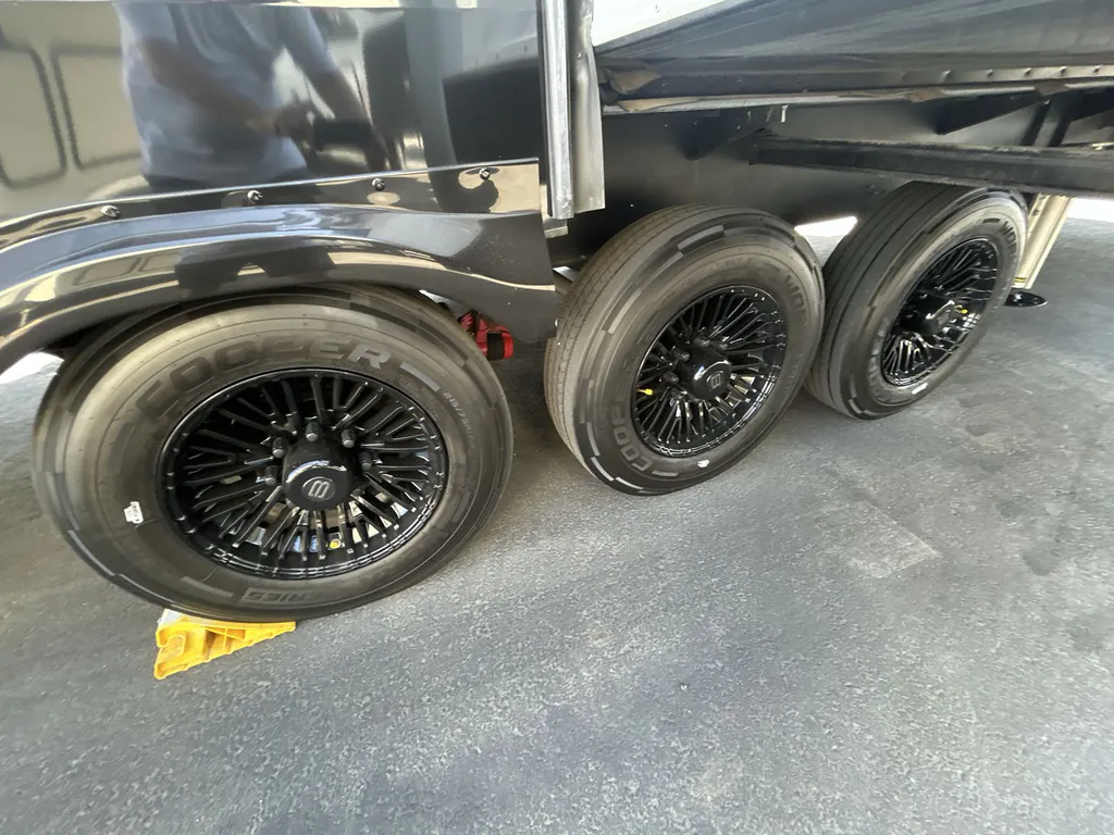 2025 Brinkley Model G 4000, Photos photo 38