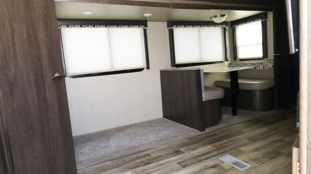 2018 Keystone Outback Ultra-Lite 314UBH - Photo 3