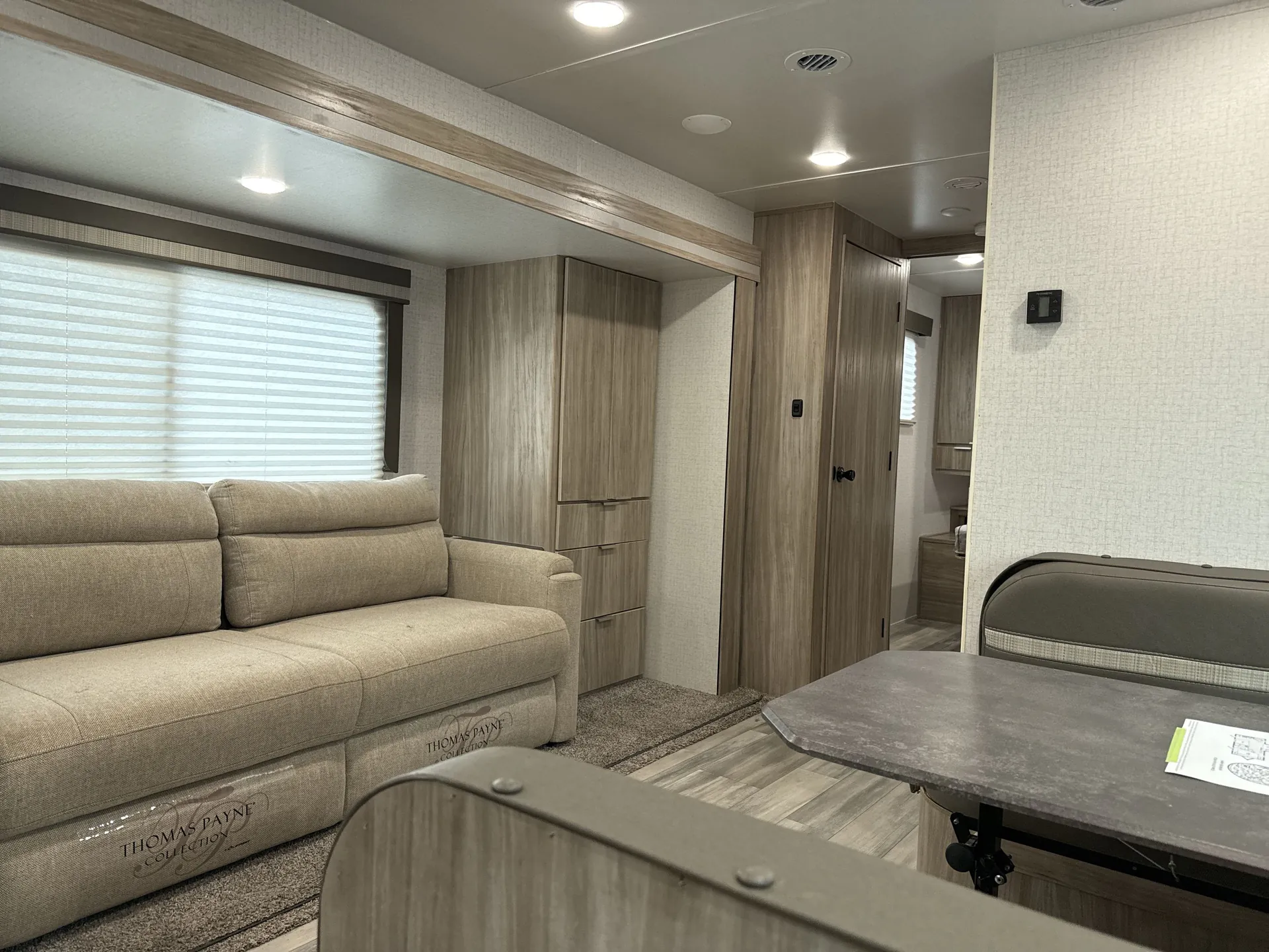 2021 Winnebago Minnie 2529RG — living area main