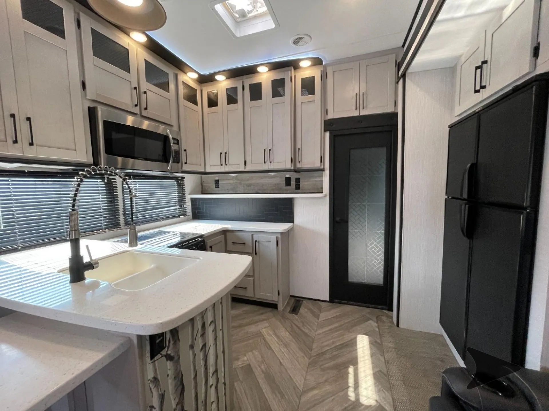 2023 Heartland Torque Fifth Wheel 371 - Photo 4