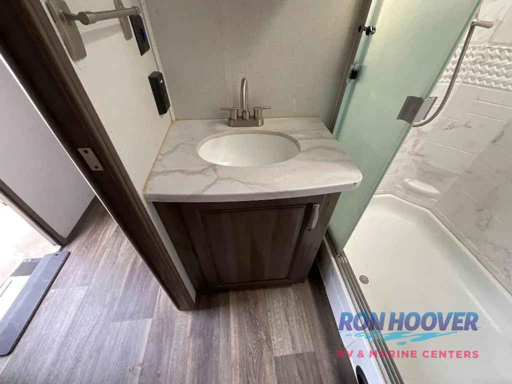2022 Keystone RV Cougar Half-Ton 33RLI, Photos photo 26