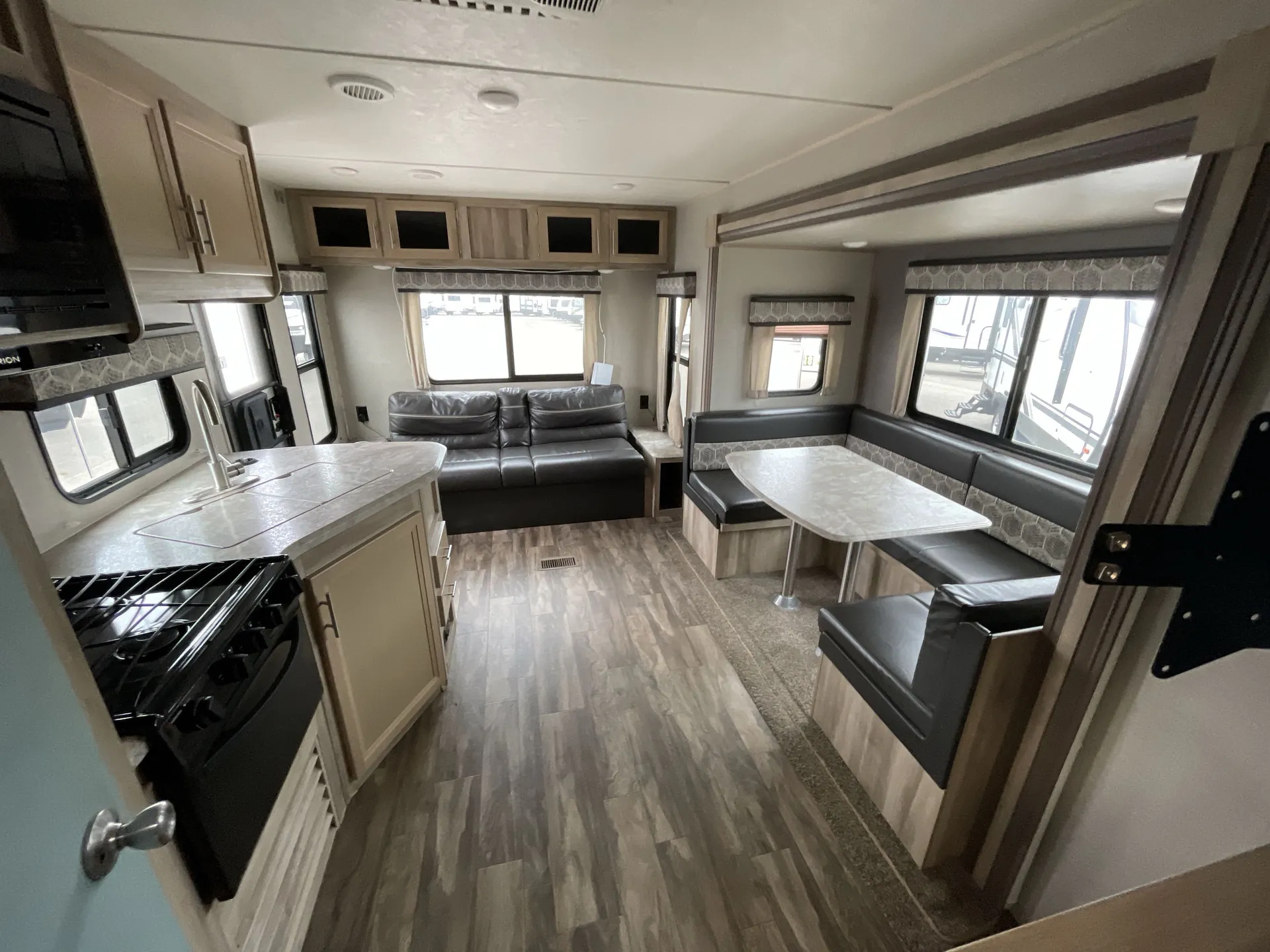 2021 Coachmen Catalina Summit 231MKS - Photo 4
