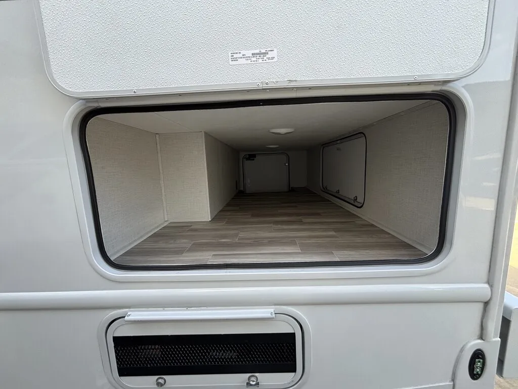 2026 Thor Motor Coach Axis 26.2 - Photo 4