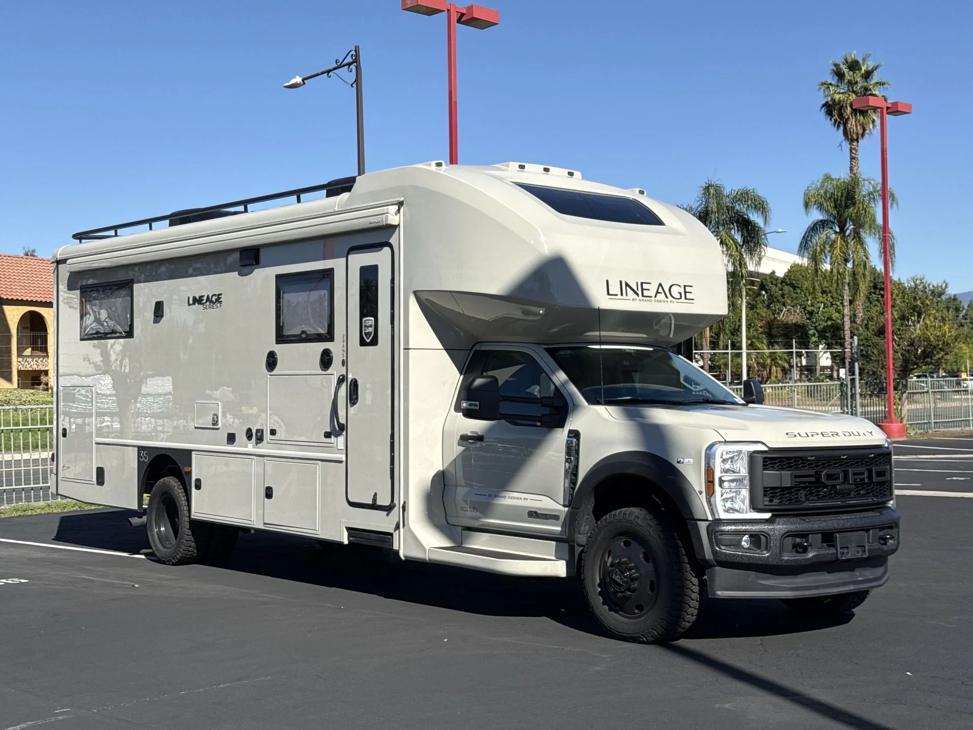 2027 Grand Design Lineage Series F 29AN5 - Photo 2