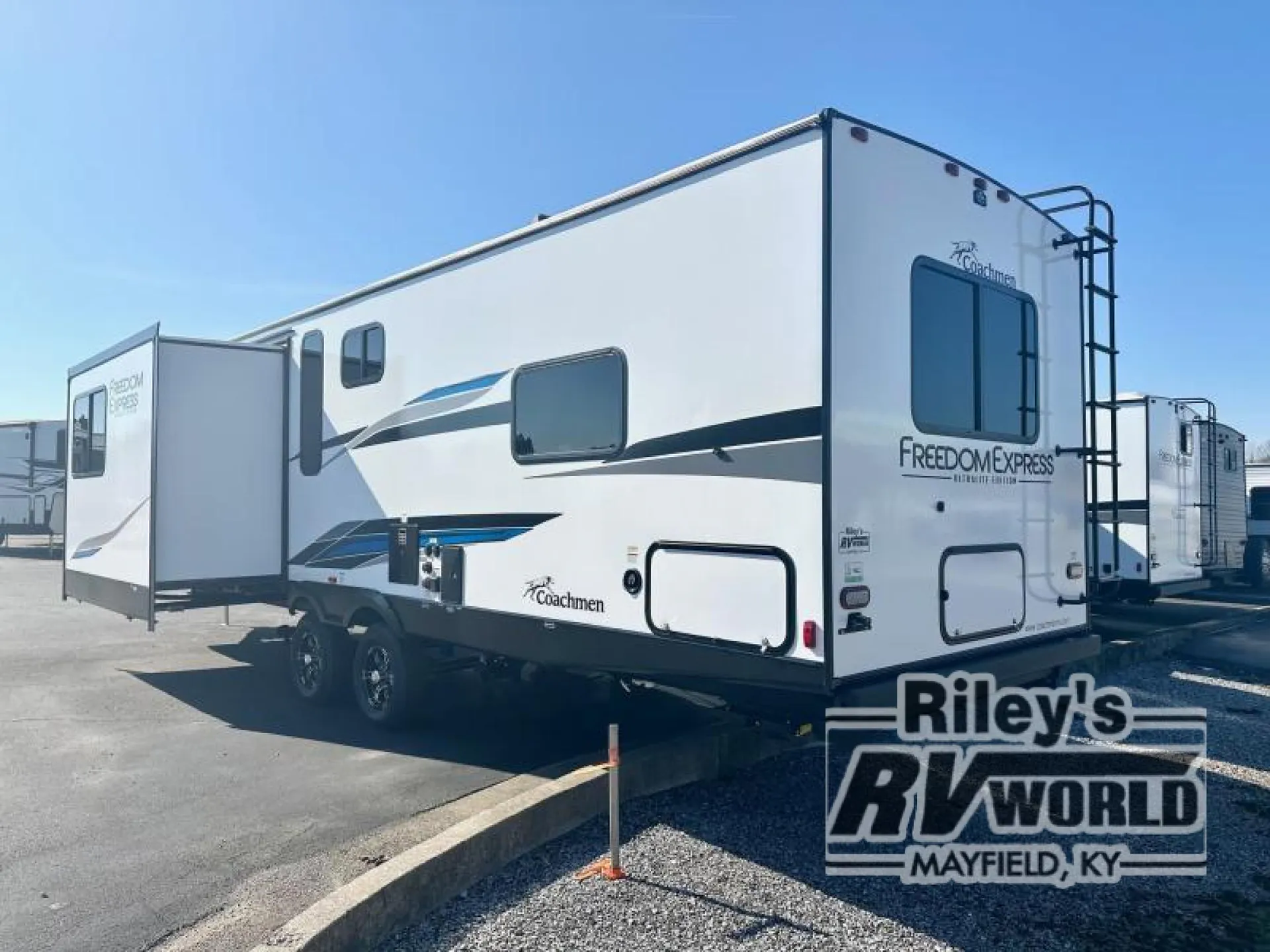 2024 Coachmen Freedom Express Ultra Lite 298FDS - Photo 4