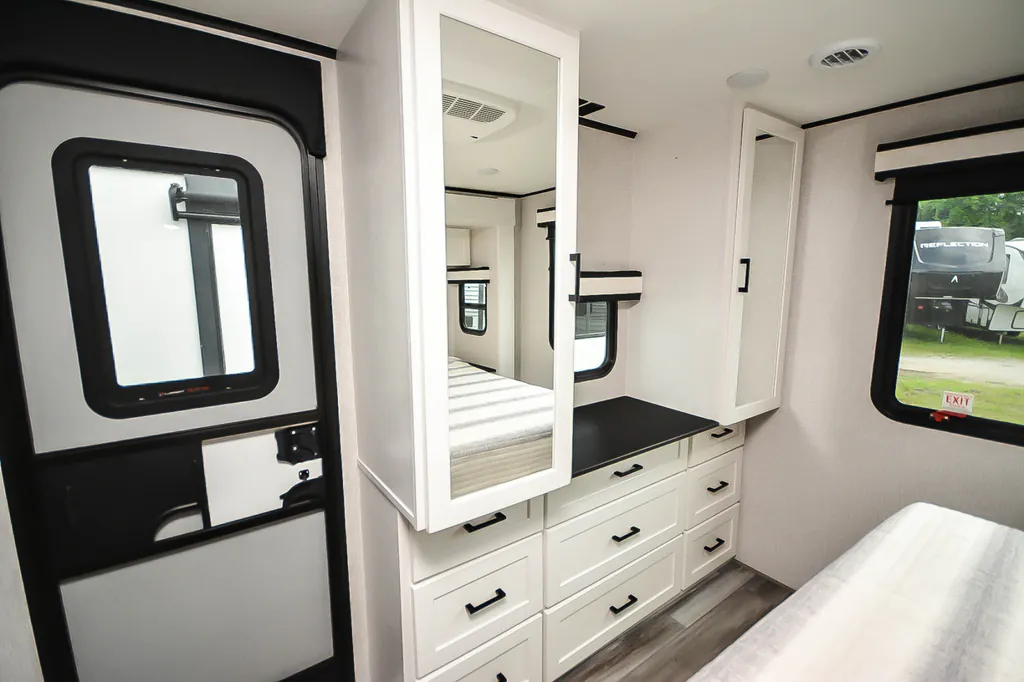 2025 Jayco Jay Feather 26FK, Photos photo 18