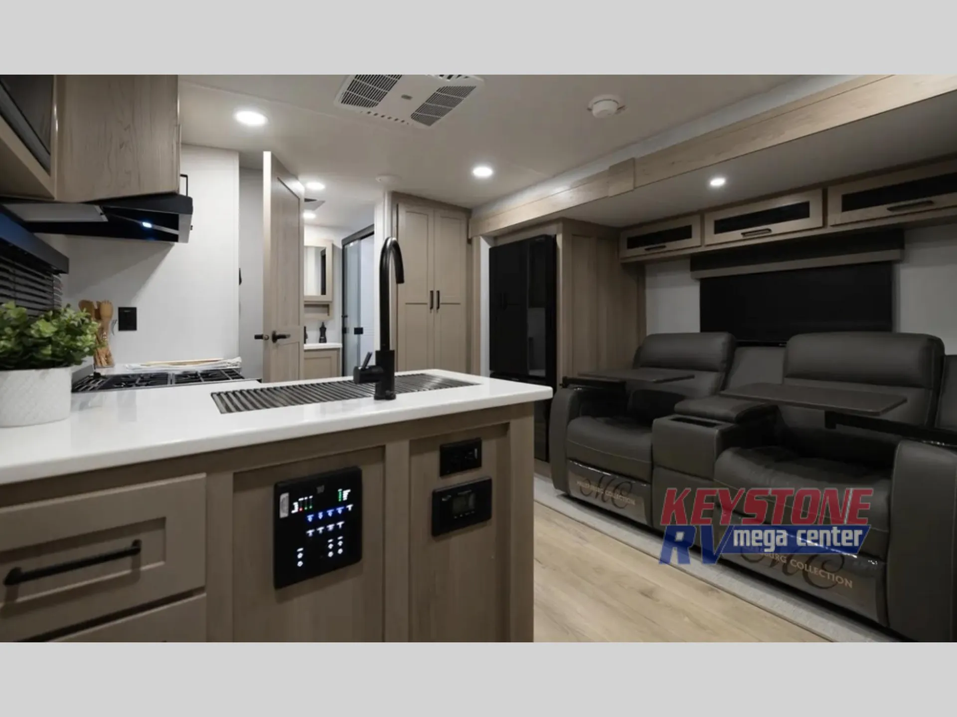 2026 Forest River Flagstaff Micro Lite 25BSDS — Photo 6
