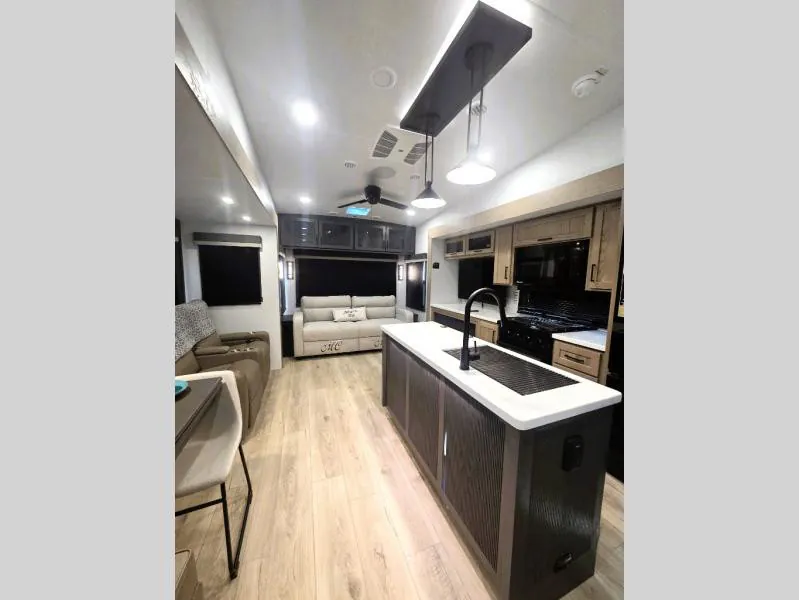 2026 Forest River Rockwood Signature R361RLS, Photos photo 5