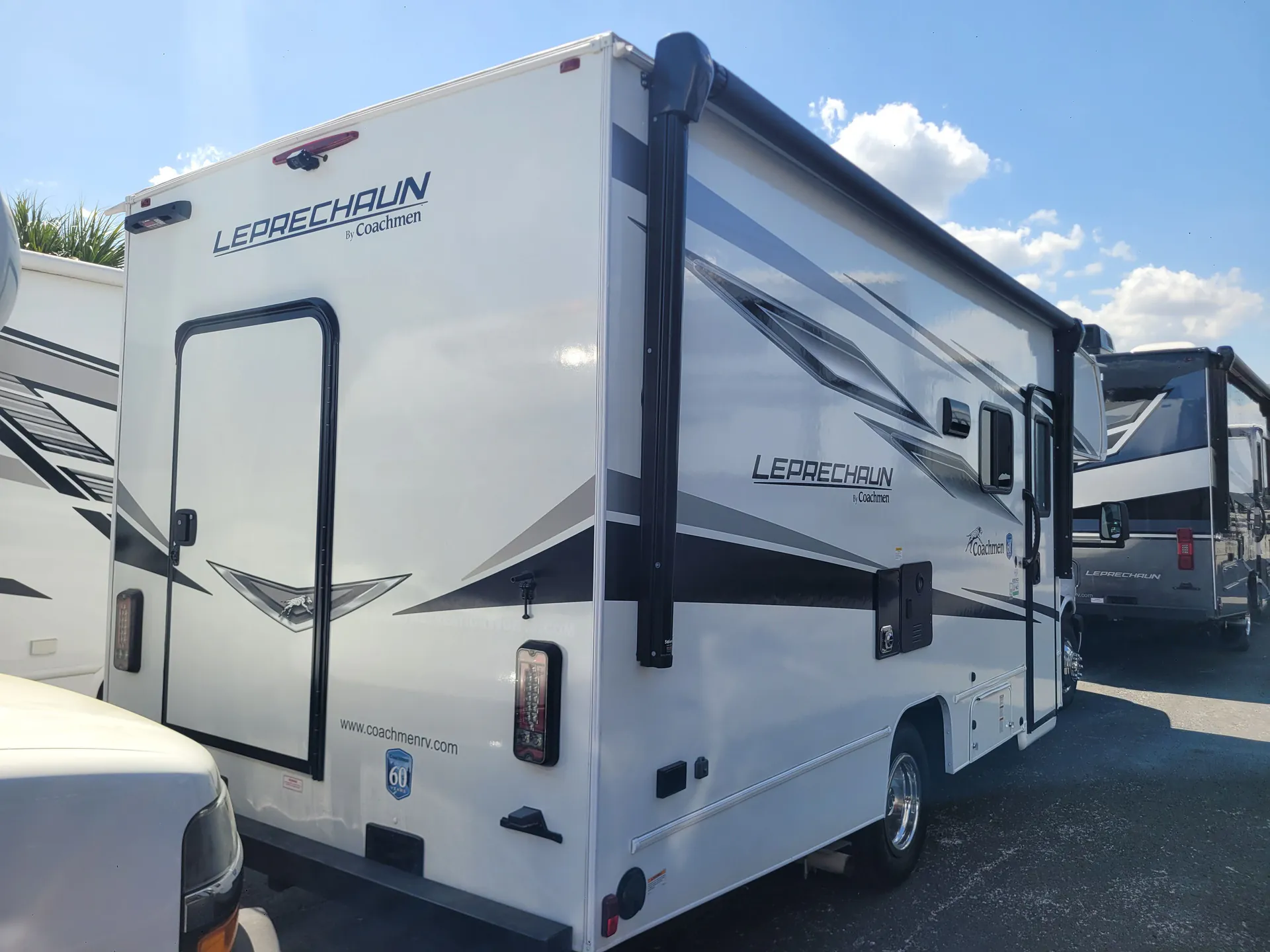 2025 Coachmen Leprechaun 220XG - Photo 4