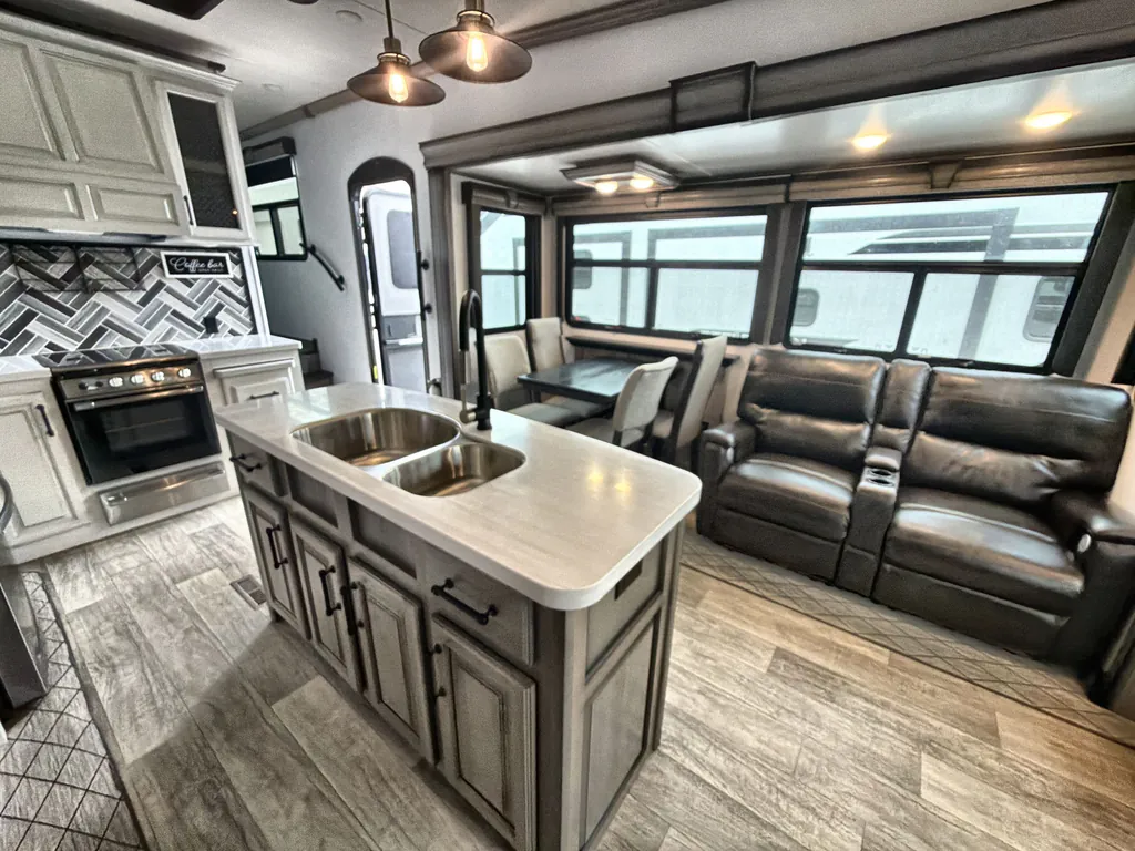 2022 Keystone Montana 3231CK, Photos photo 13