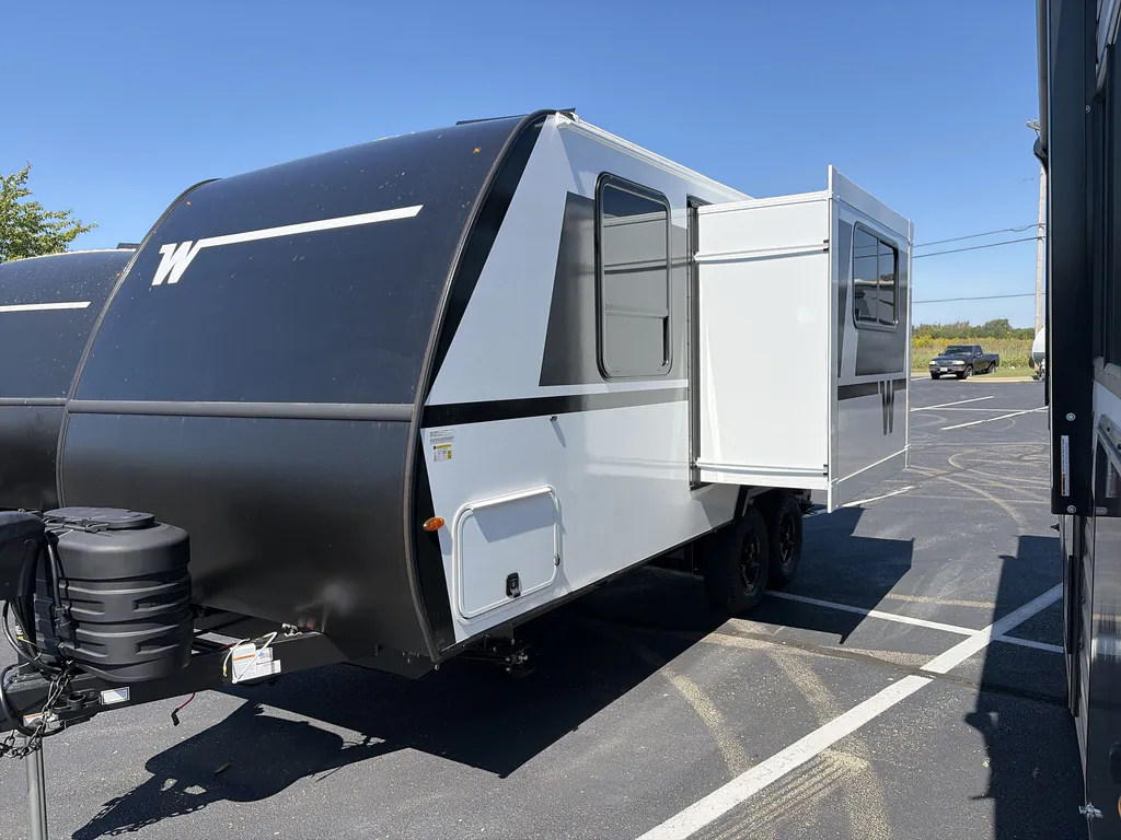 2027 Winnebago Micro Minnie 2108DS, Photos photo 6