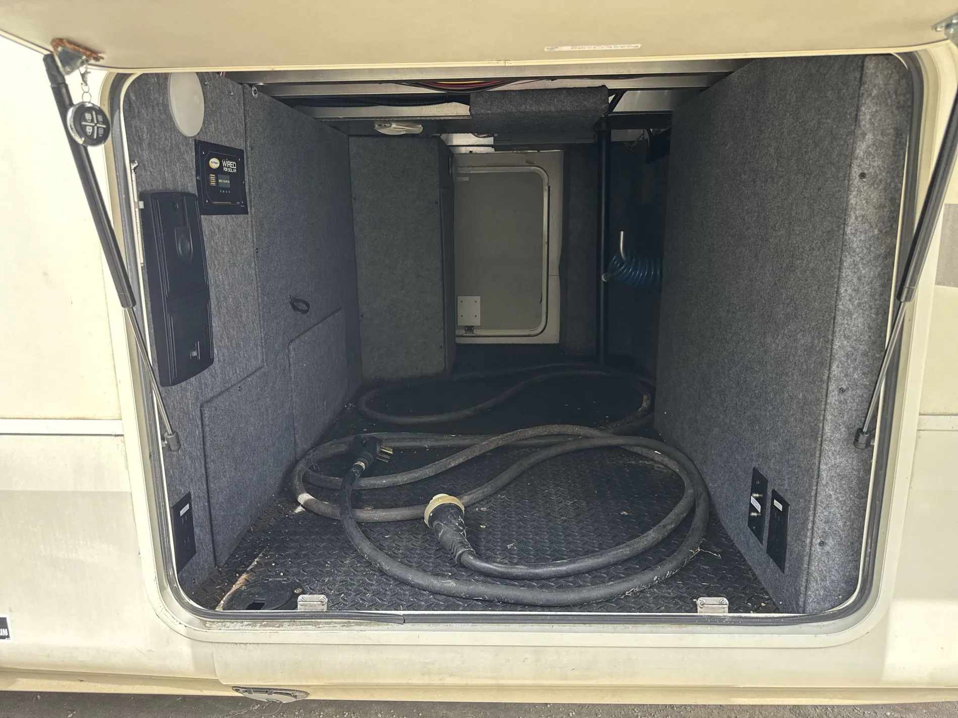 2020 Jayco North Point 383FKWS - Photo 3