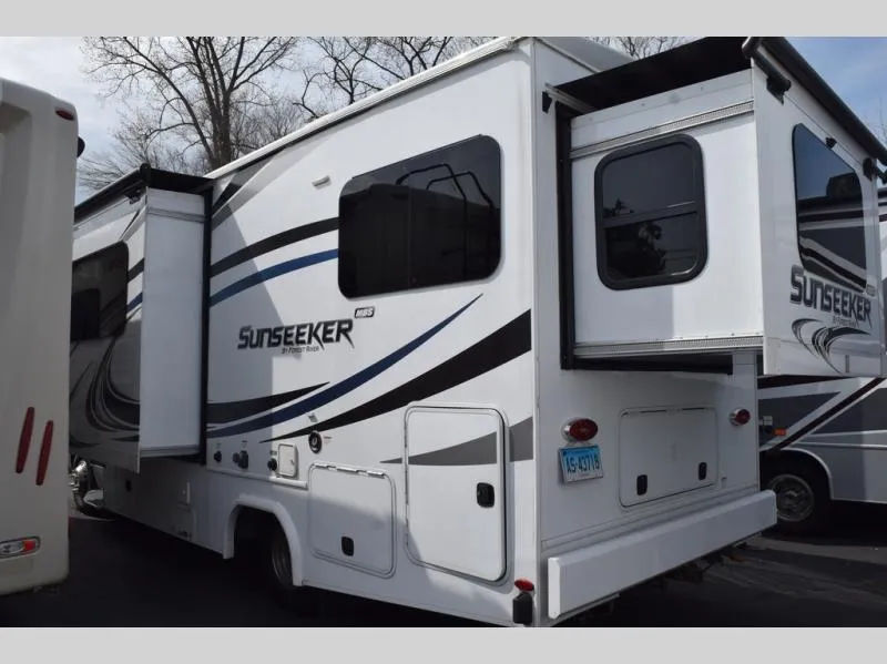 2020 Forest River Sunseeker MBS 2400R - Photo 4