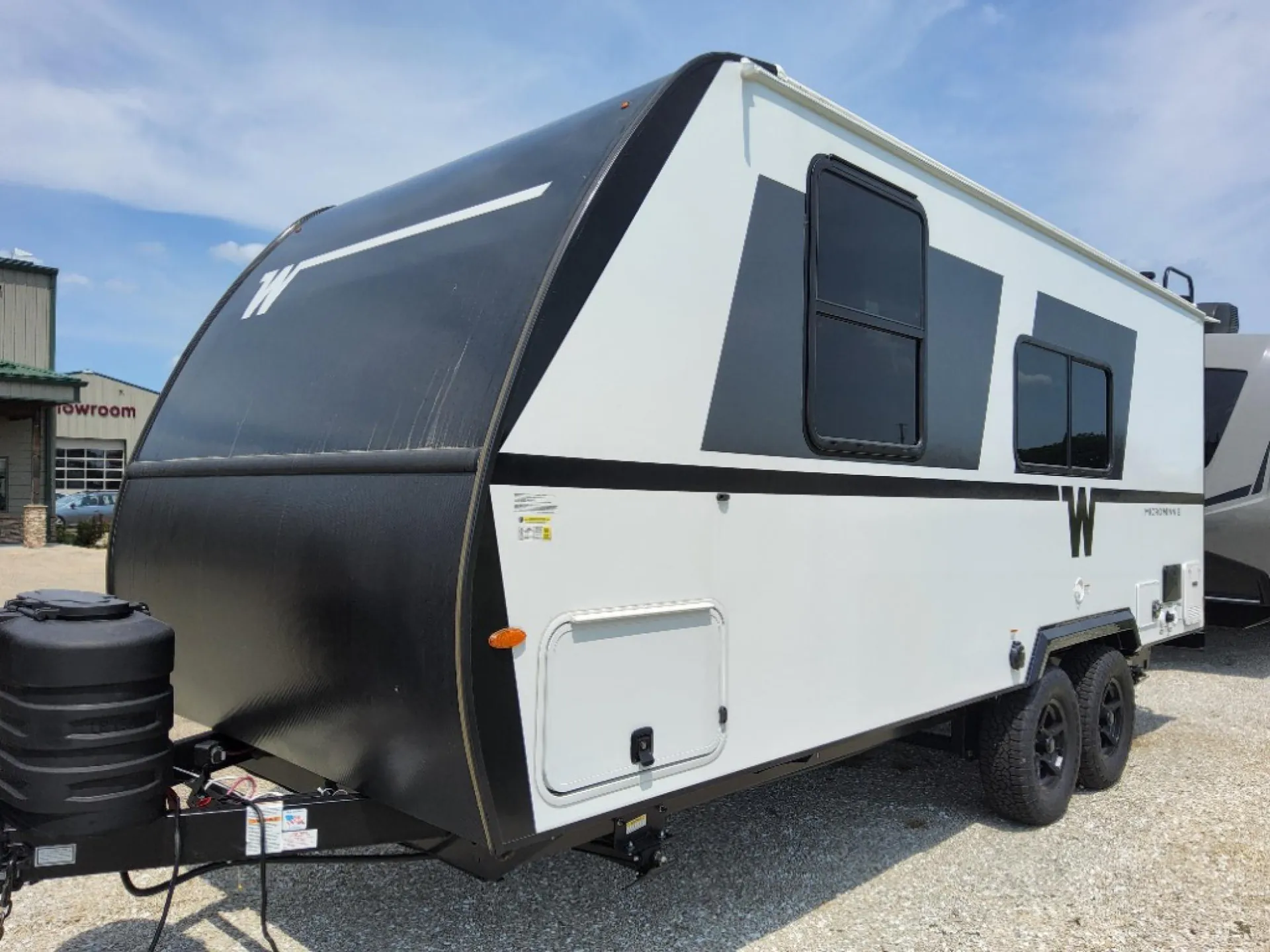2026 Winnebago Micro Minnie 2000FRB - Photo 3