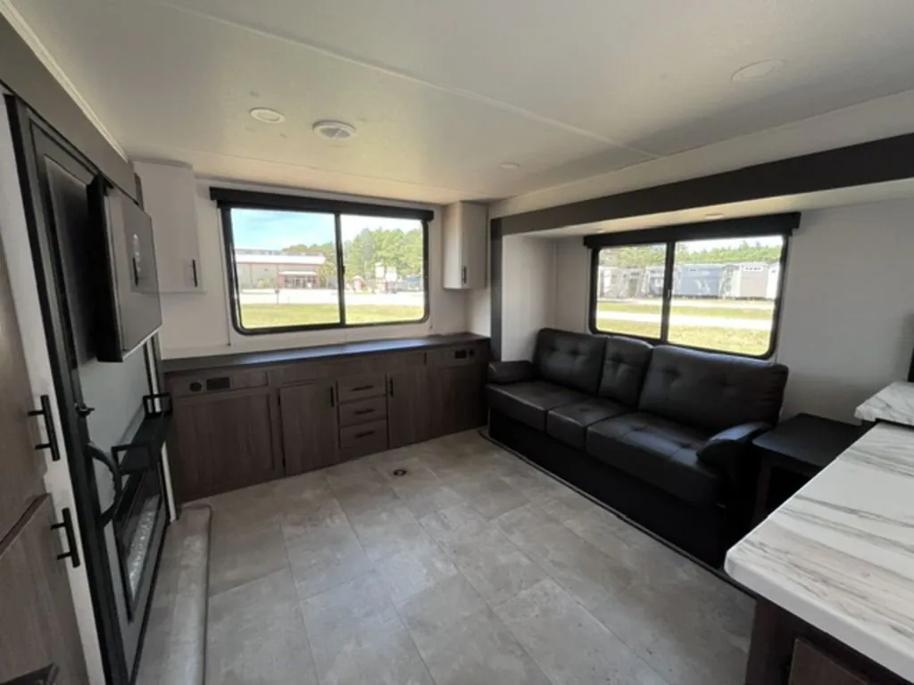 2027 Forest River Tracer 286RL, Photos photo 16