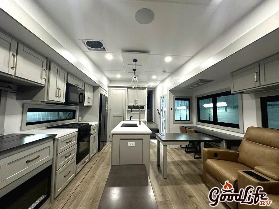 2026 Brinkley Model Z 3600, Photos photo 63