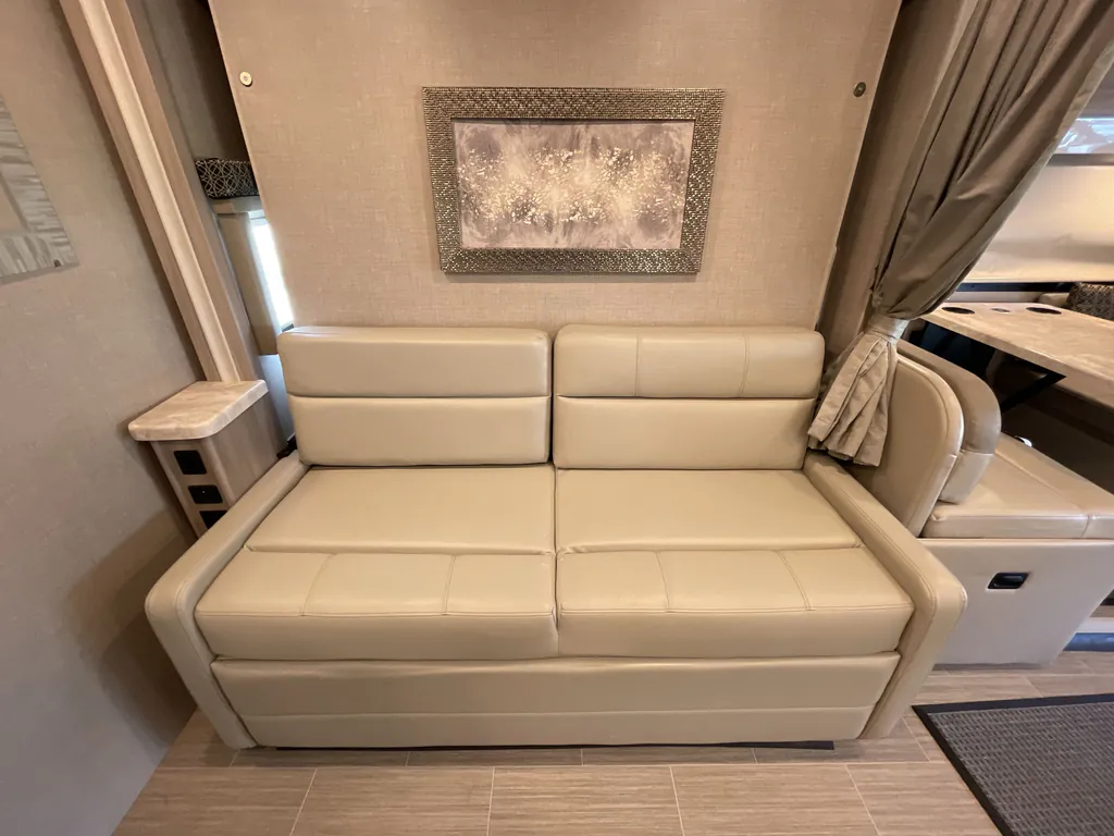 2023 Thor Motor Coach Tiburon 24FB, Photos photo 11