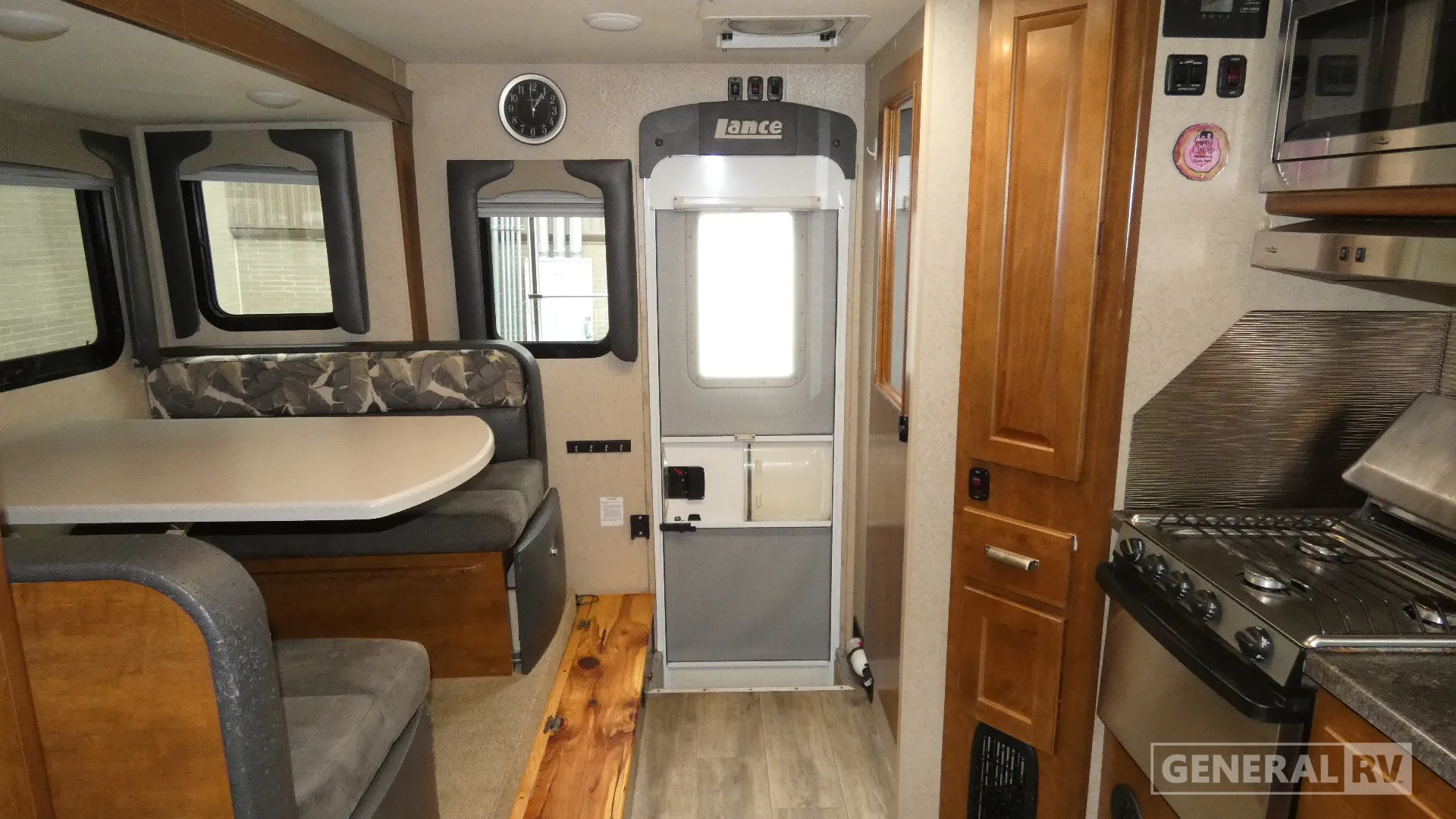 2019 Lance Lance 995 - Photo 3