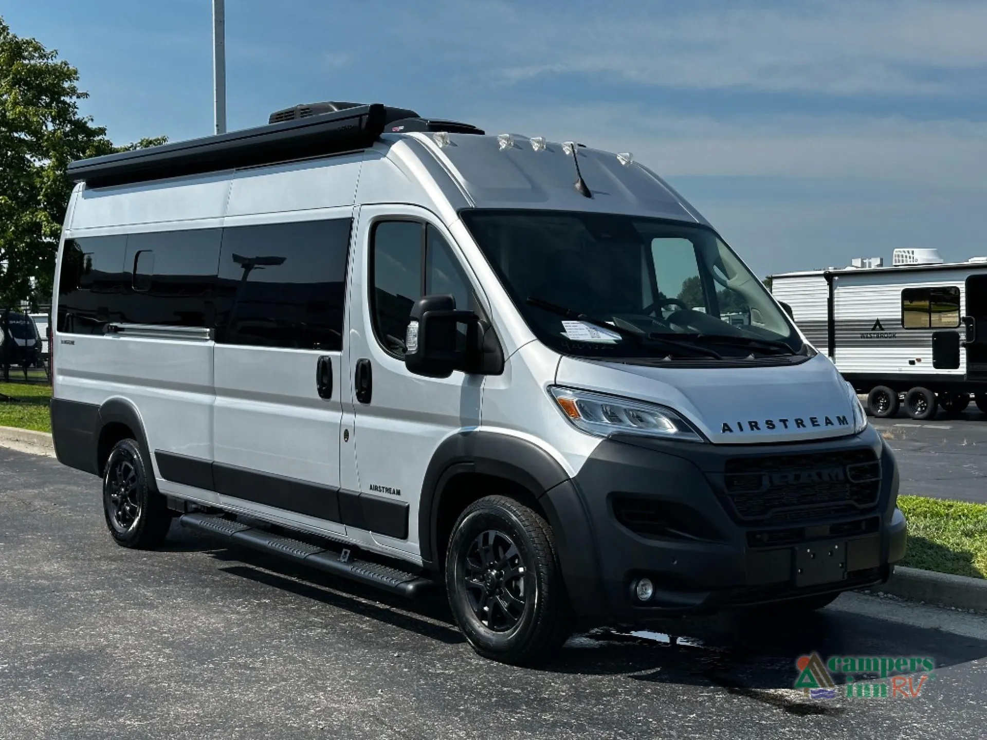 2027 Airstream Rangeline 21PL - Photo 2