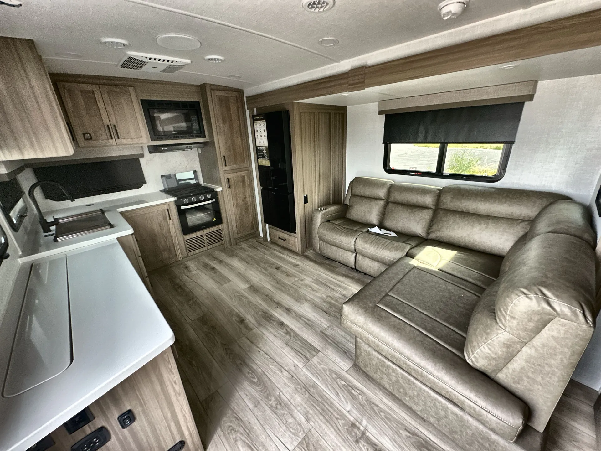 2027 Forest River Rockwood Ultra Lite 2711RK — living area main