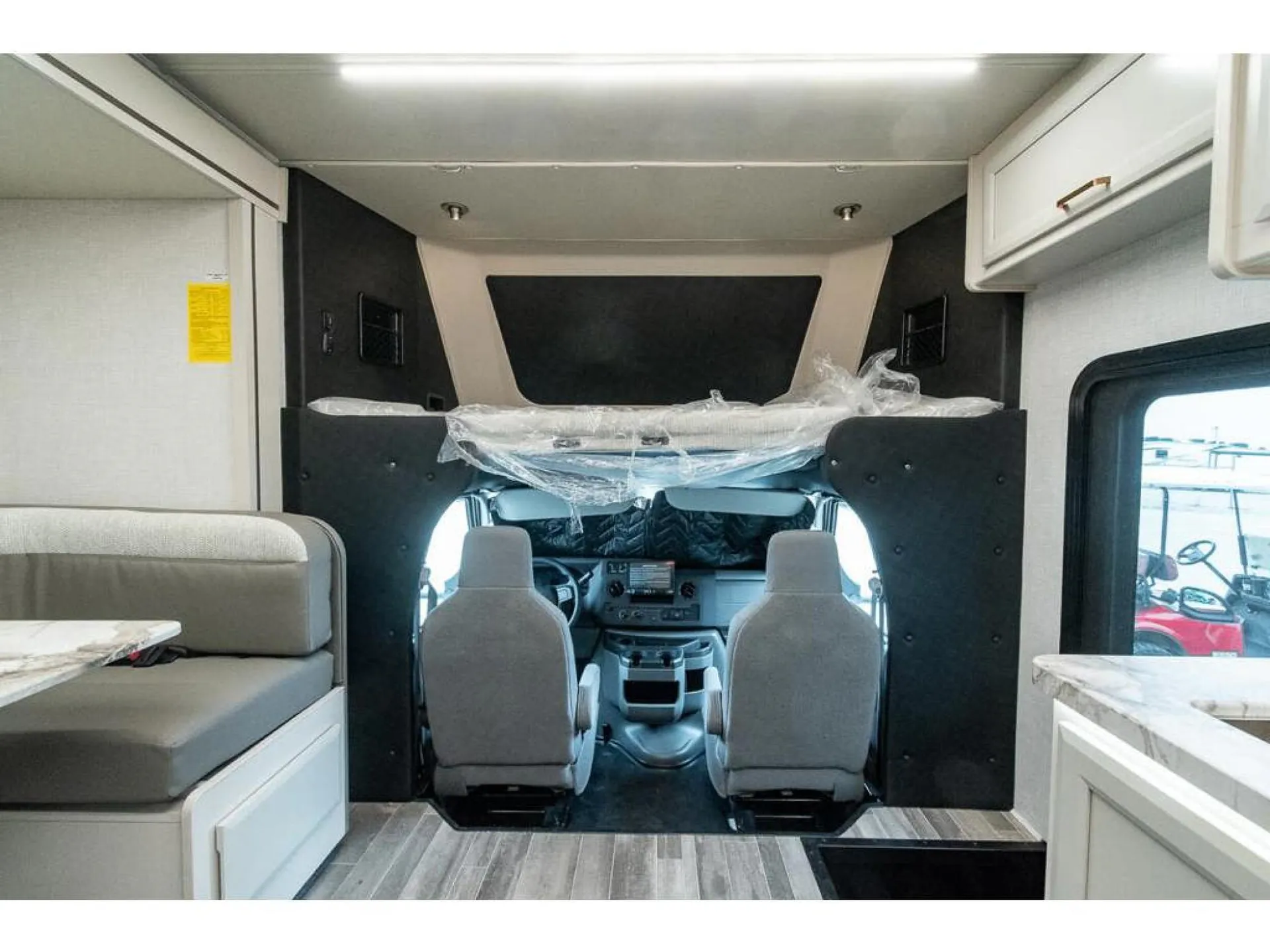 2025 Fleetwood Altitude 27U - Photo 4