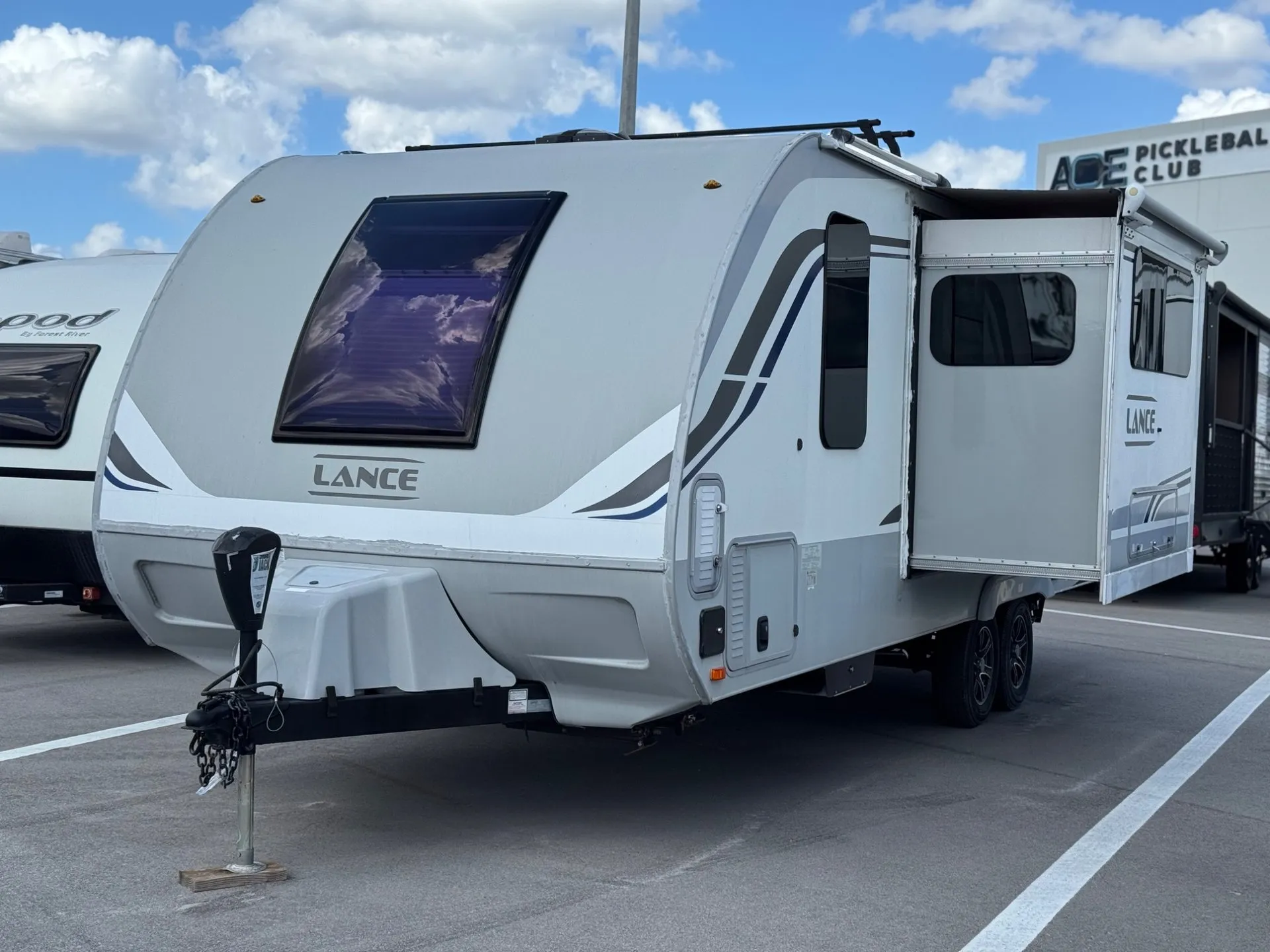 2021 Lance Lance 2185 - Photo 2