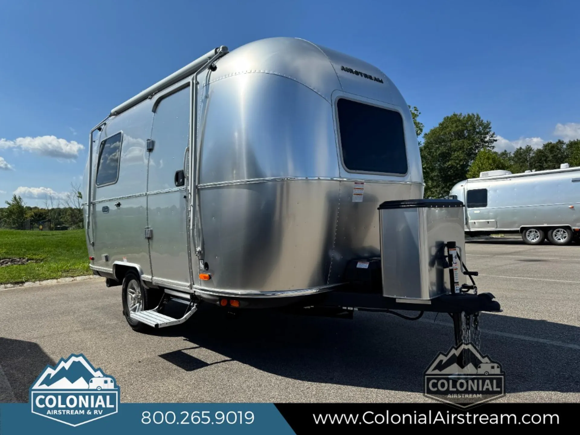 2027 Airstream World Traveler 17RB - Photo 2