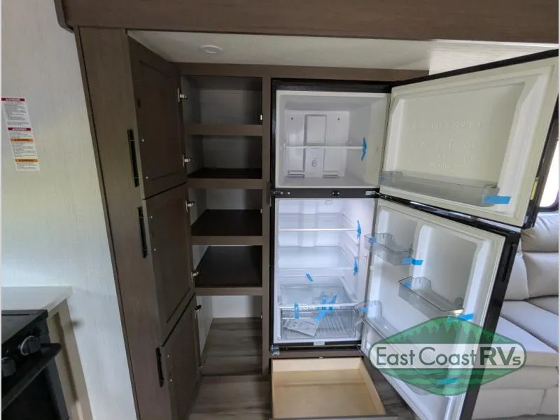 2027 Keystone RV Cougar Half-Ton 26RKE - Photo 3