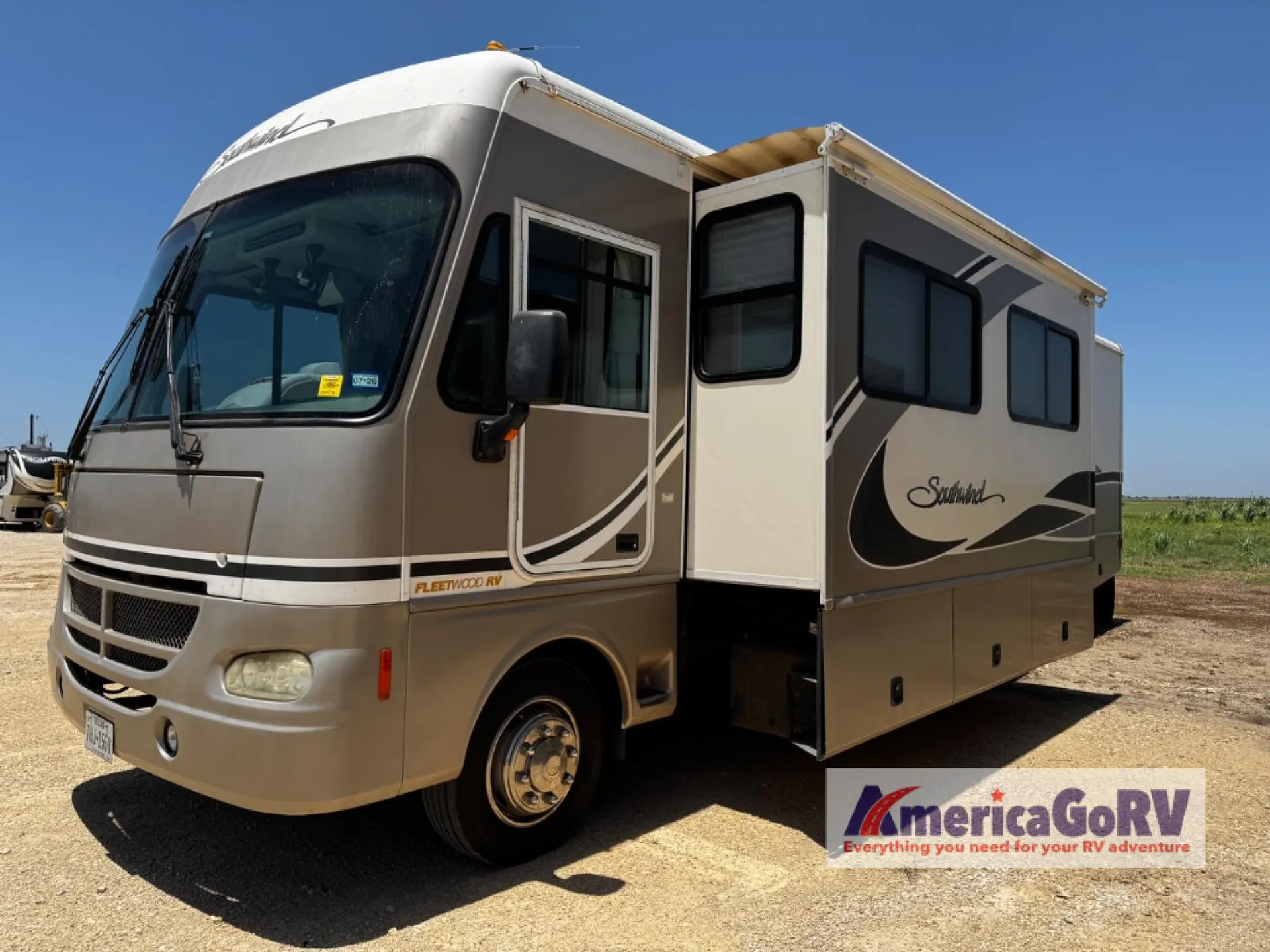 2004 Fleetwood Southwind 32VS - Photo 4