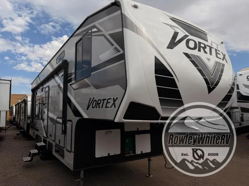2025 Genesis Supreme Vortex 2814IKS - Photo 2