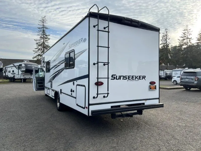 2024 Forest River Sunseeker 2950 LE - Photo 3