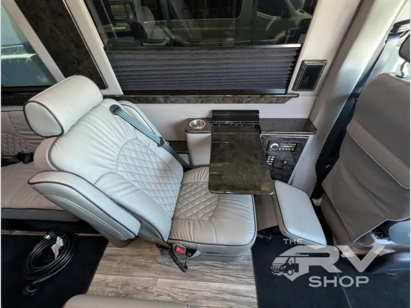 2022 Midwest Automotive Designs Luxe Cruiser D4 - Photo 4
