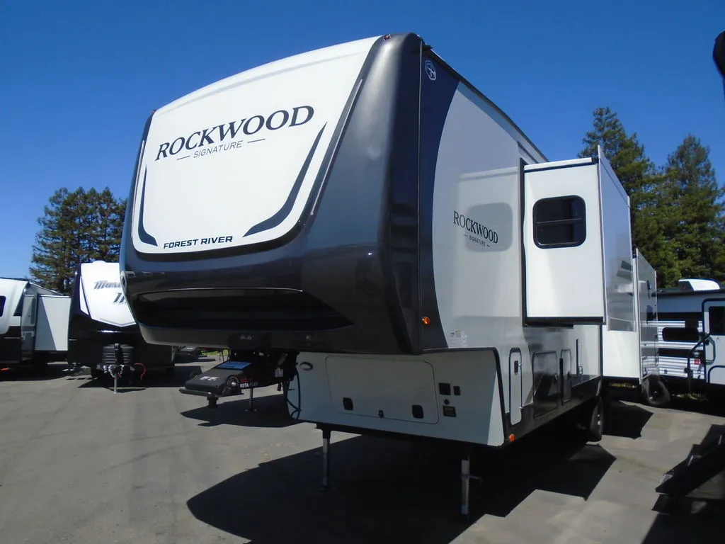 2026 Forest River Rockwood Signature 401SFB - Photo 2
