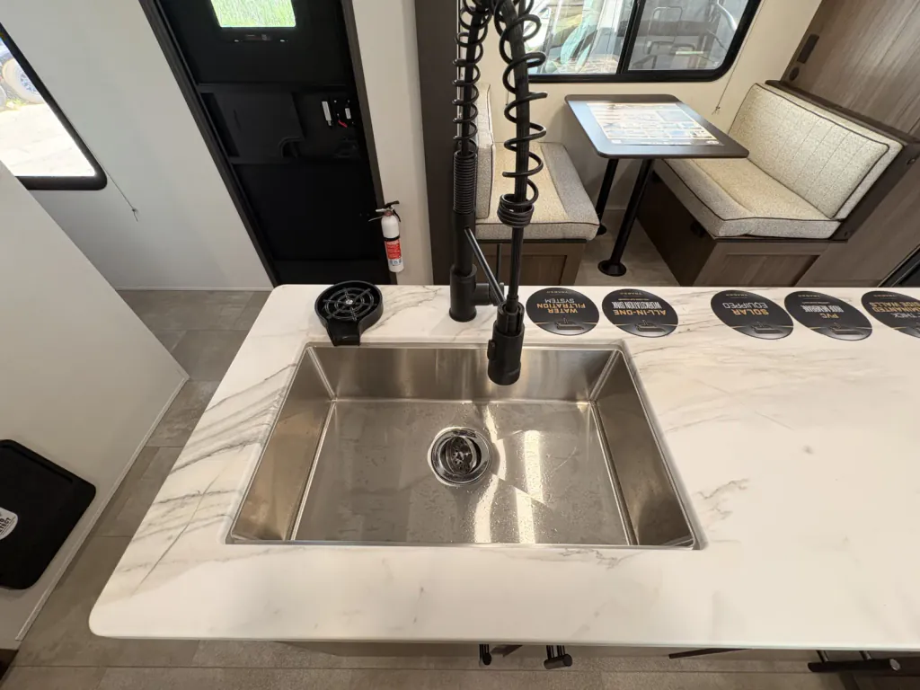 2027 Forest River Tracer 286RL, Photos photo 8