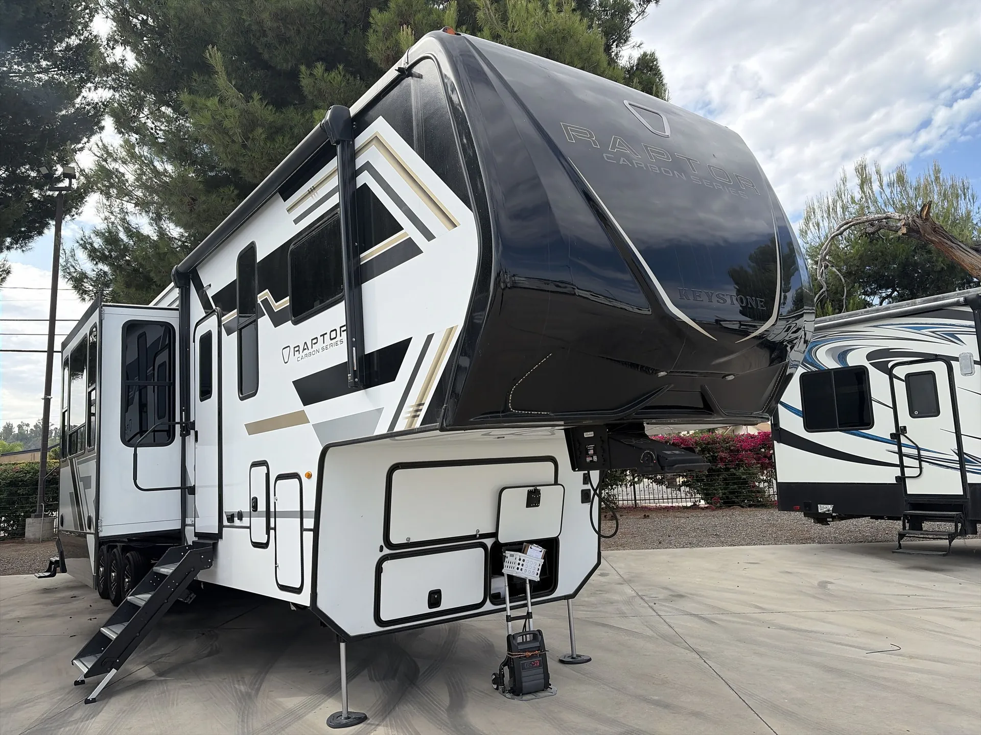 2026 Keystone Carbon 398 - Photo 2