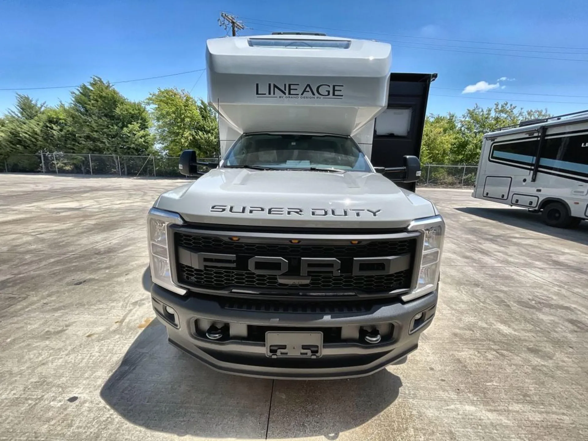 2027 Grand Design Lineage Series F 29AN - Photo 4